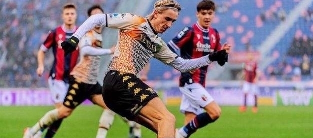 足球曼城豪取八连胜，瓜帅怒赞全队发挥完美（曼城豪夺八连胜，瓜迪奥拉盛赞全队表现无懈可击）