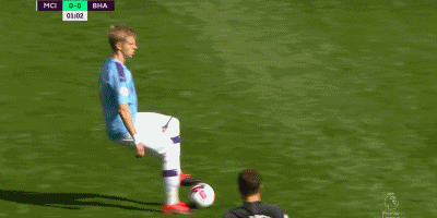 雷迪克：湖人目前首要任务是保护詹姆斯，而不是让他凑场次评奖