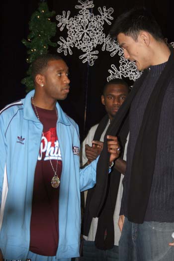 中甲大结局：辽宁铁人与重庆铜梁龙升入中超，广州豹冲超失败（中甲收官：辽宁铁人、重庆铜梁龙挺进中超，广州豹冲超折戟）