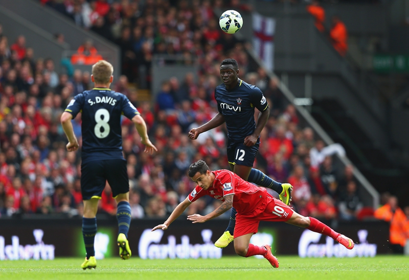 第四次，曼联错失进入欧冠区的机会。（曼联第4次错失欧冠区席位）