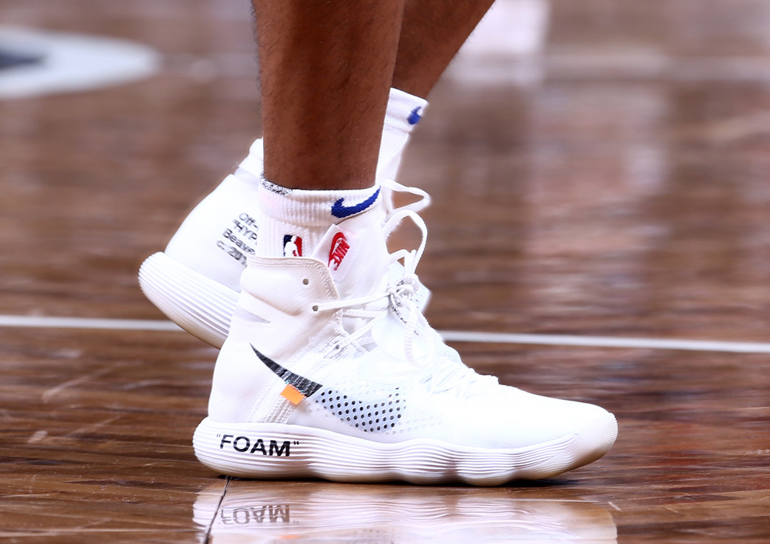 关键先生！高诗岩4中2得到8分5板8助&关键时刻拯救球队（高诗岩成关键先生：4投2中砍下8分5板8助，关键时刻力挽狂澜）